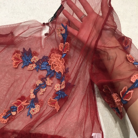 ✨NWOT Zara Women Floral Embroidery Maroon Mesh Top - Picture 7 of 8